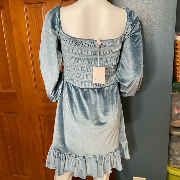 Lauren Conrad NWT’s Velvet Feel Blue Party Dress Long Sleeve Ruffle Hem Sz Large - Picture 12 of 15